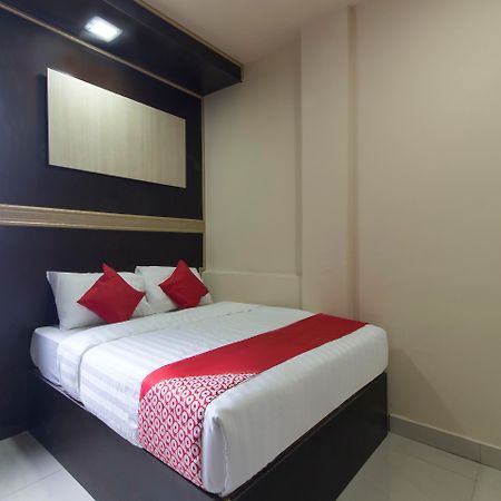 Oyo 697 Niche Valley Hotel Kuala Lumpur Ngoại thất bức ảnh