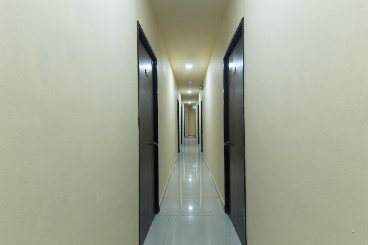 Oyo 697 Niche Valley Hotel Kuala Lumpur Ngoại thất bức ảnh