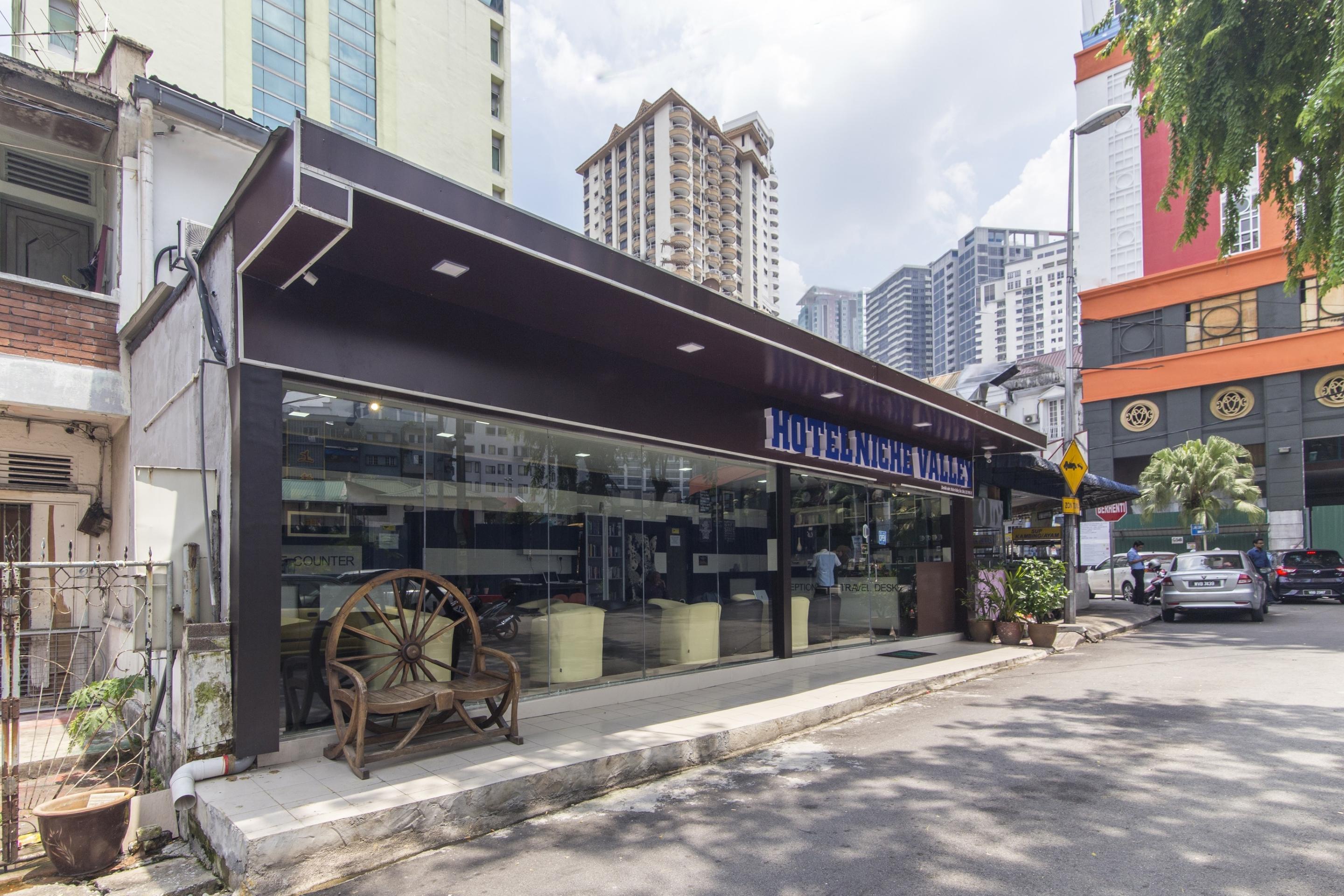 Oyo 697 Niche Valley Hotel Kuala Lumpur Ngoại thất bức ảnh